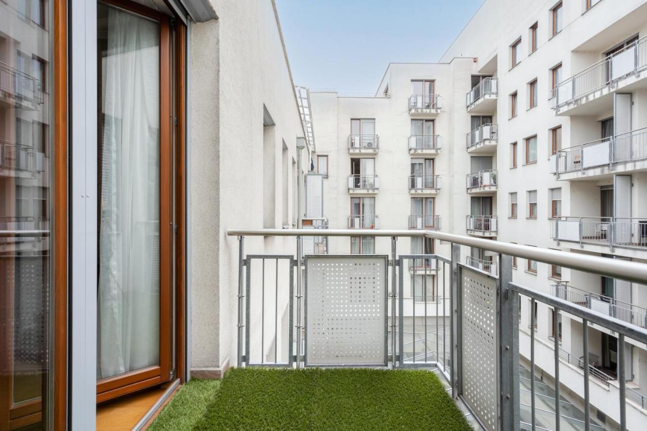 Penthouse Three Bedrooms, Three Balconies Apartment With Free Parking In Kiraly Street Budapest Exterior photo